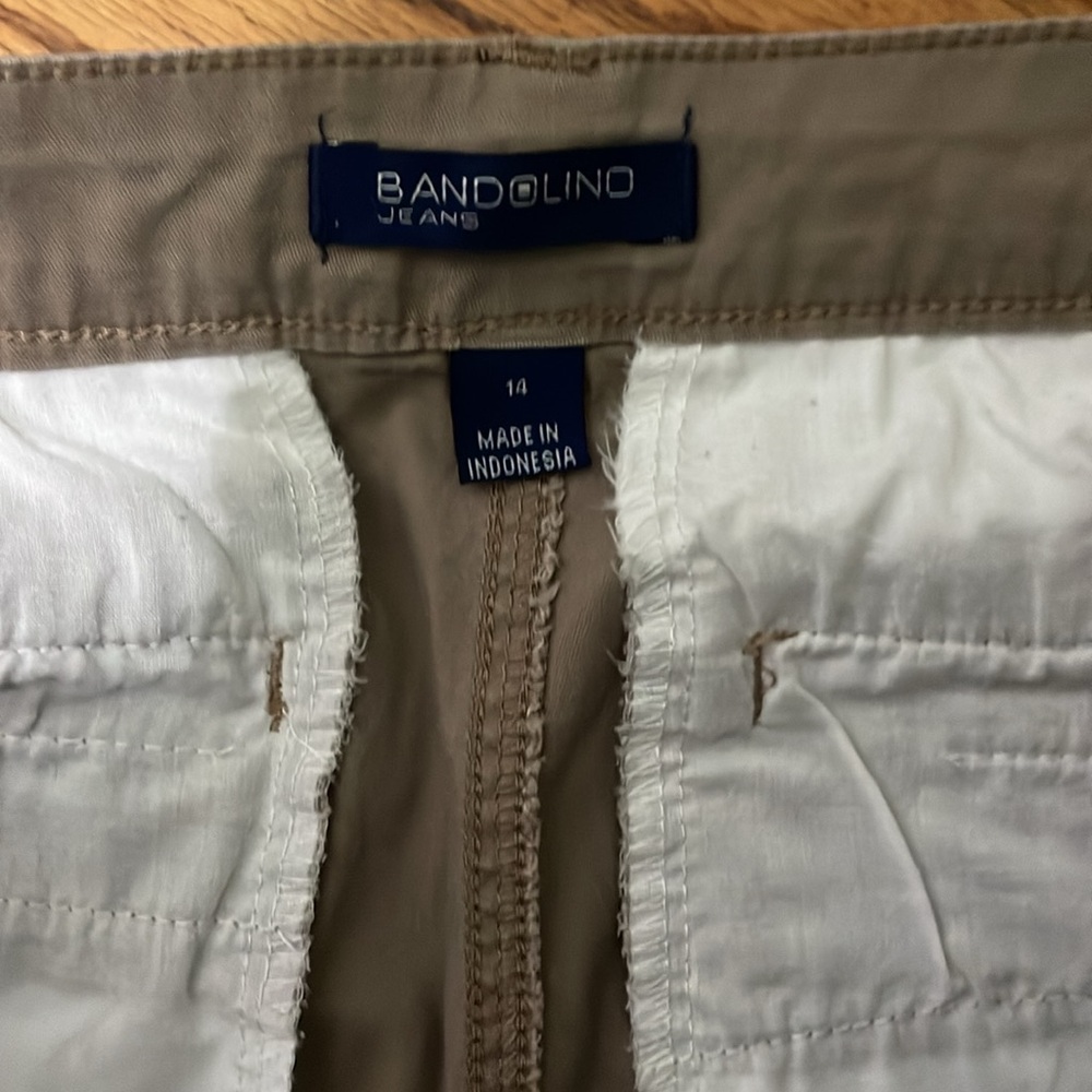 Women’s Bandolino Cropped Cropped Pants Khaki Size 14 - Picture 3 of 6
